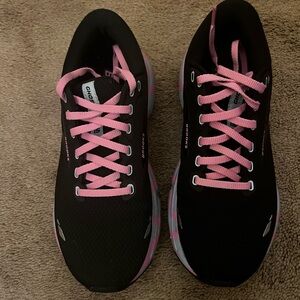 Brooks Ghost 15 Black and Pink Athletic Shoes Modern Design